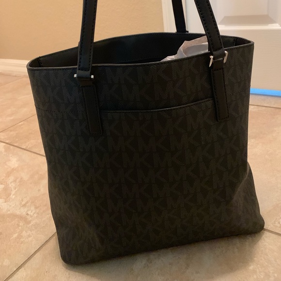 Michael Kors Purse - Picture 2 of 5